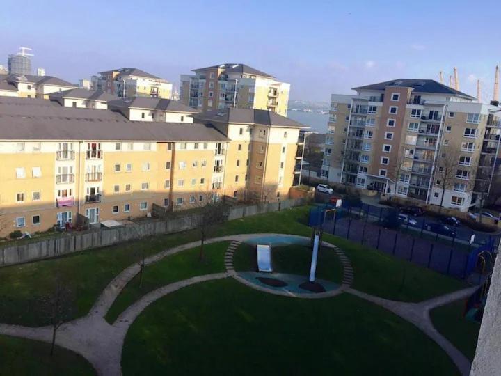 Room 1 Or 2 Ppl Near Excel, O2, Canary Wharf - London Exterior photo